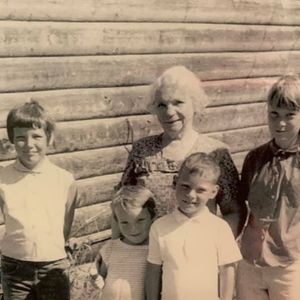 Meet your Posher, Shelly